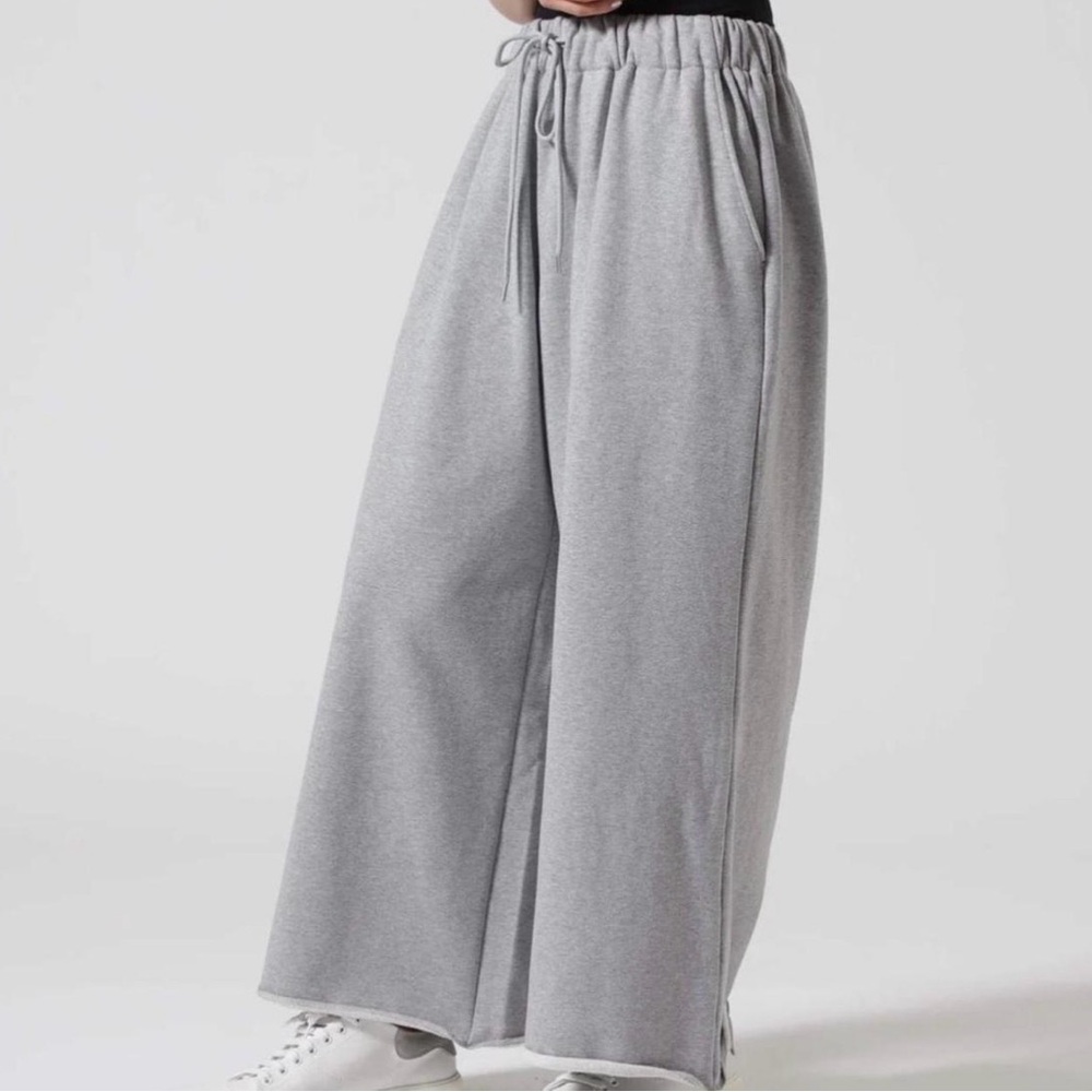Relaxed Wide-Leg Drawstring Track Pants - Light Gray